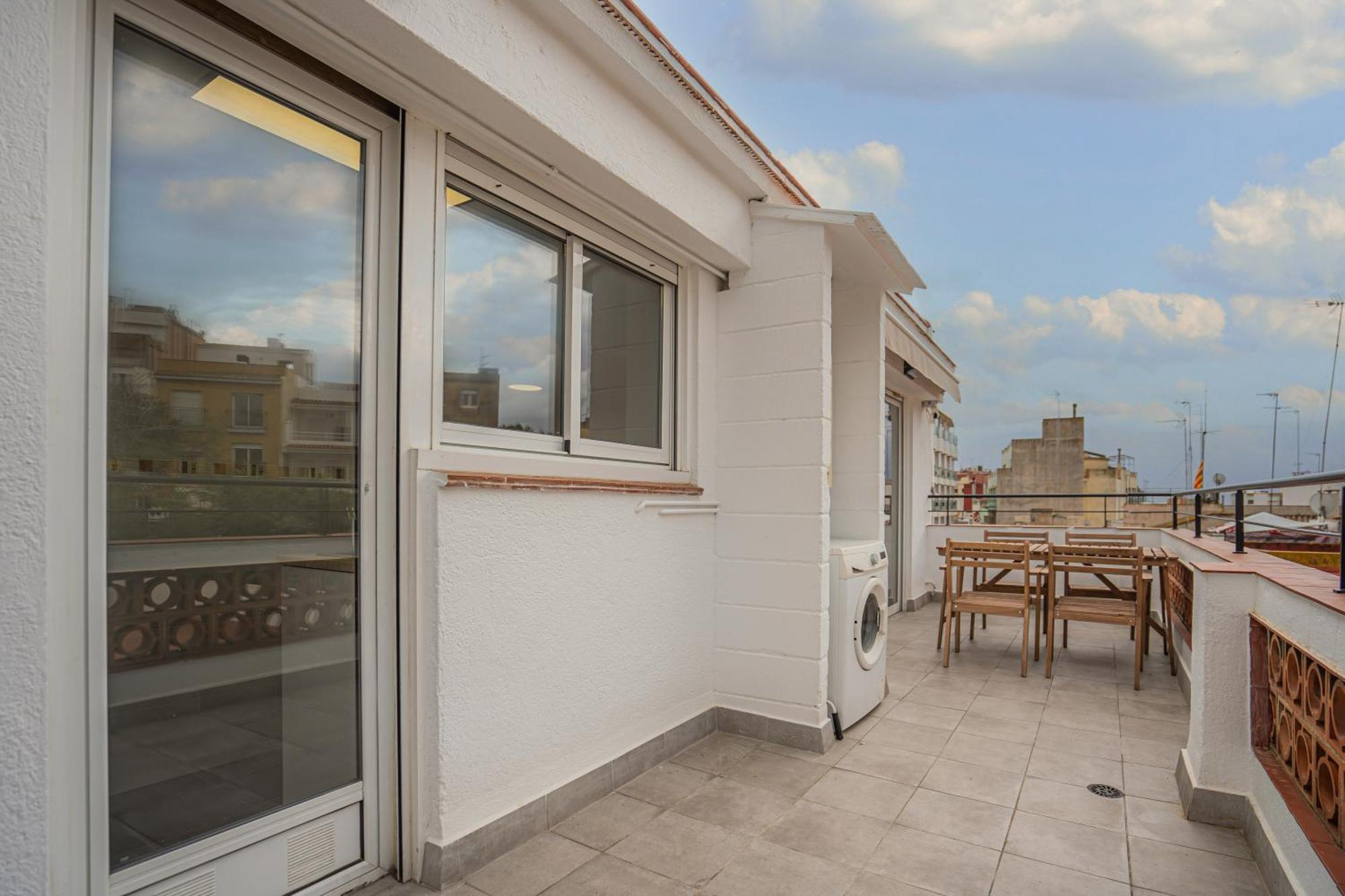 Hostal Y Apartamento Moli De Mar Lloret Hostel