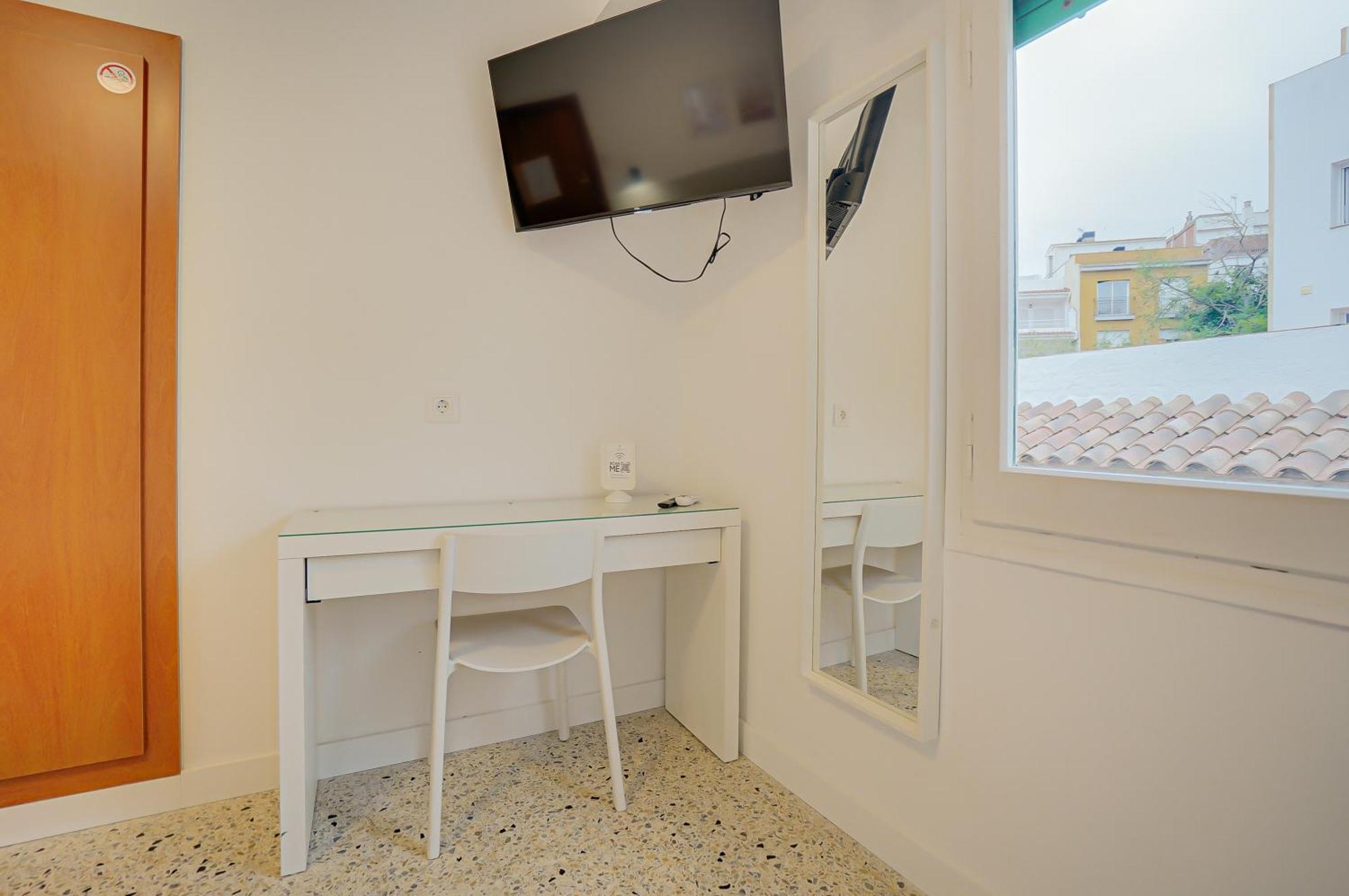 Hostel Hostal Y Apartamento Moli De Mar Lloret *