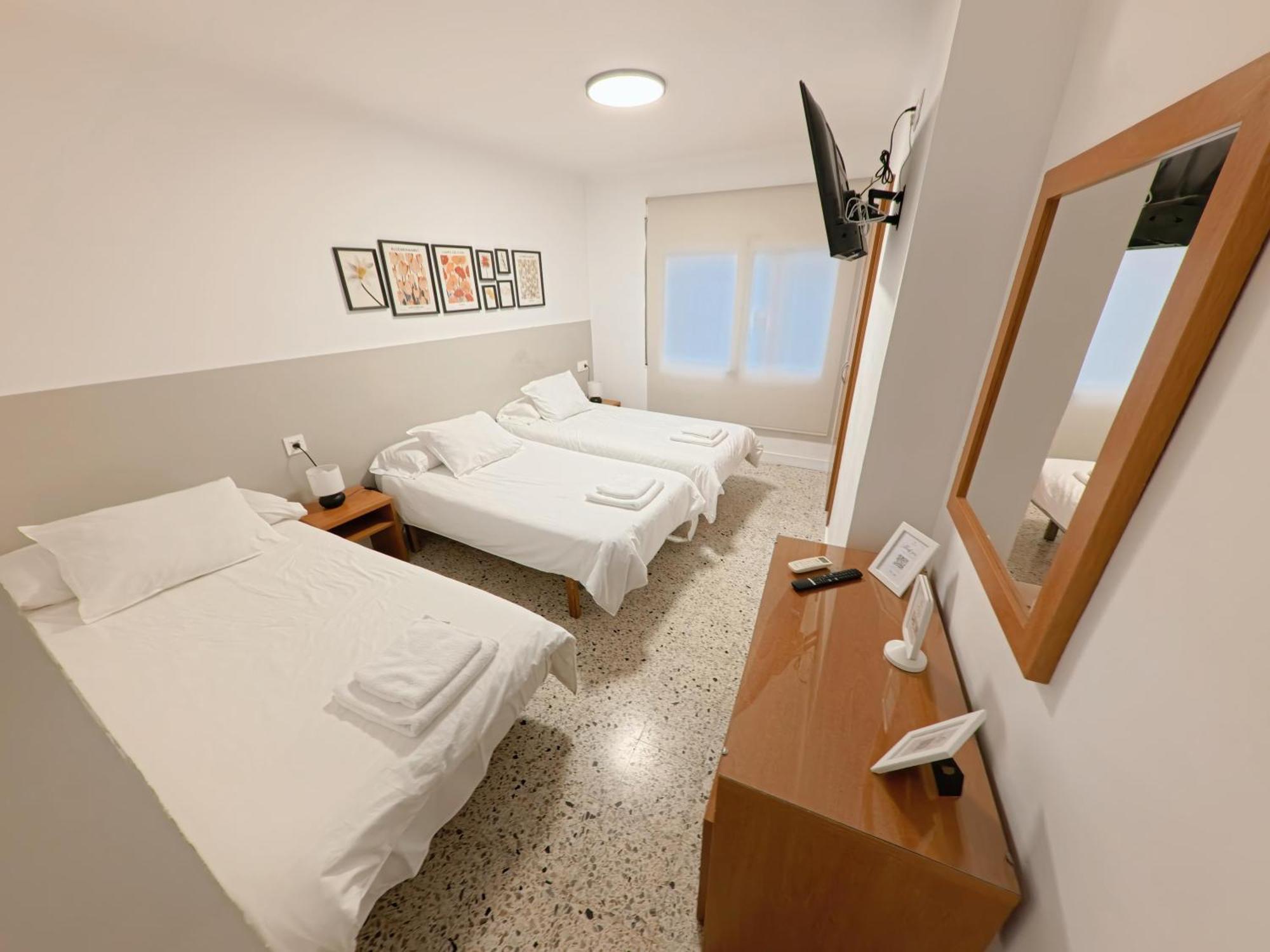 Hostal Y Apartamento Moli De Mar Lloret *