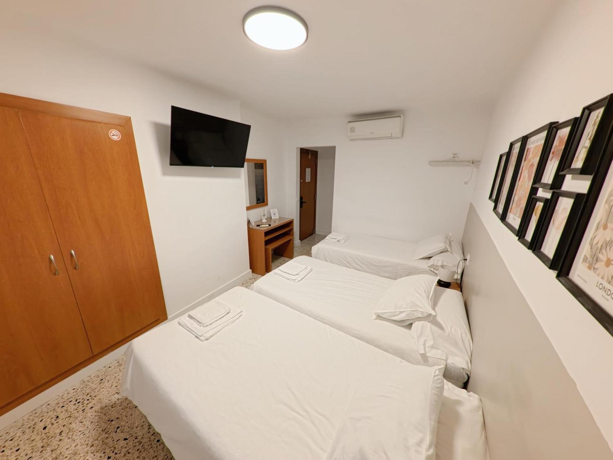 Hostal Y Apartamento Moli De Mar Lloret